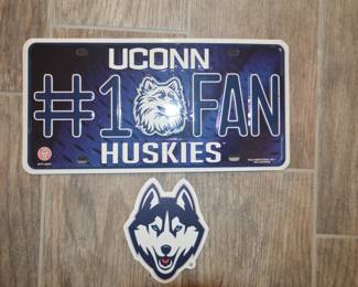Uconn Huskies decor
