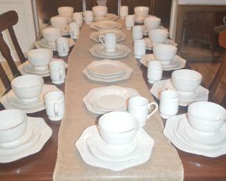 STONEWARE DINING SET