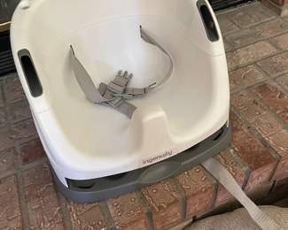 Baby booster seat