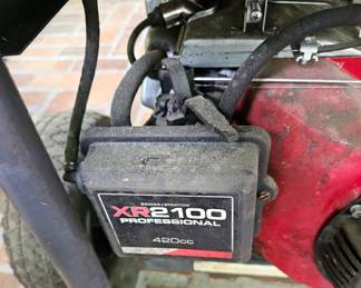 2016 Briggs Stratton 2100...8000
