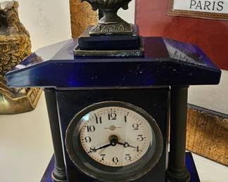 Seikosha vintage Table Clock. Cobalt Glass
Hand winding, Miya Shape Ice Cup on top from Msiji to Taisho Period.