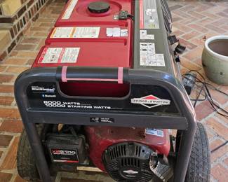 Briggs Stratton Generator, working with all booklets. 2016 model.
Starts easy. 
