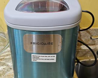 Frigidaire Ice Maker