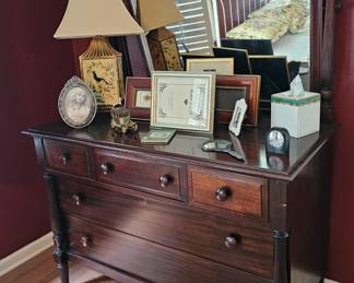 Exquisite Mahogany Dresser with Mirror Antique.