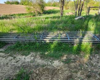 Approx 15 Continuous Fence Panels