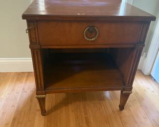 HENREDON FOLIO 6 REGENCY STYLE MCM NIGHTSTAND