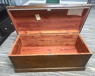 LANE CEDAR CHEST