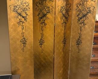 LARGE WOODEN ROOM SCREEN