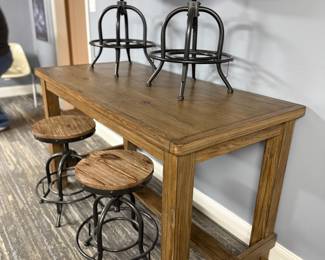 ASHLEY FURNITURE PUB TABLE WITH 4 ADJUSTABLE BACKLESS STOOLS