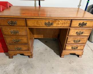 H.T. CUSHMAN MCM 8 DRAWER DESK