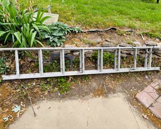 16ft Aluminum Extension Ladder