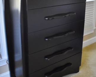 Dialogica 5-drawer dresser