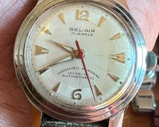 17 jewel Bel-air incabloc antimagnetic with Unbreakable mini spring. We believe it’s on the original band.