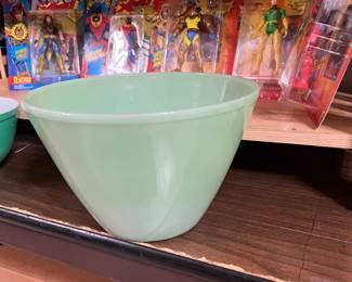 Large “no splash” Jadeite bowl by fire king
