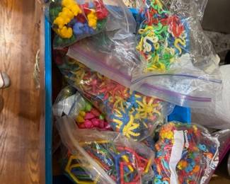 Small Choke Toys for cake decorating 