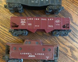 Lionel caboose and cars