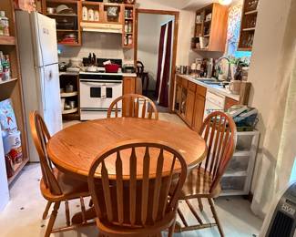 Shabby chic round solid wood kitchen table with 4 chairs
