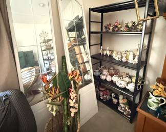 Knick knacks, tchotchkea, teapot collections