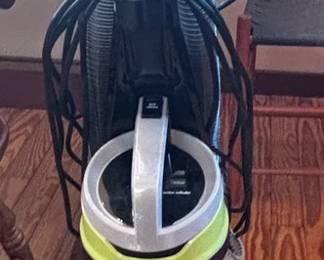 Clearview Bissell Pet Swivel Vacuum Cleaner