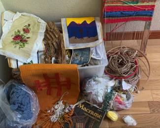 Macrame Lily Mills Co Small Loom Knitting And Othe Craft Making Supplies