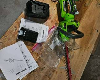 Greenworks 24V Electric Hedge Trimmer