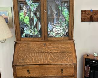Vintage hutch/desk