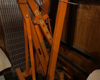 Engine crane