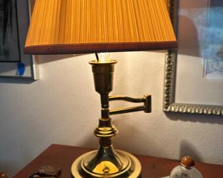 Table lamp