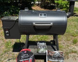 Z Grills smoker and smoking chips, pellets