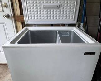 Magic Chef chest freezer