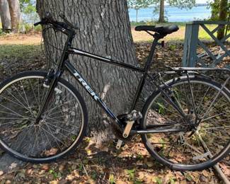 Like-new Trek bicycle