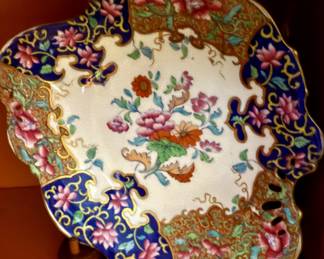 Shelley porcelain plate, likely dating from the early to mid-20th century.