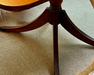 Antique mahogany drop leaf table