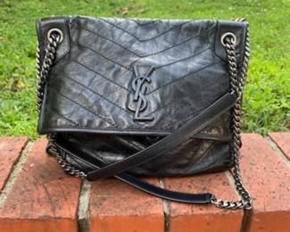 YVES SAINT LAURENT
Black Quilted Crinkle Leather Niki Bag