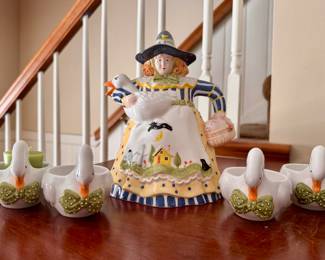 Mother Goose Teapot w/cups - Department 56