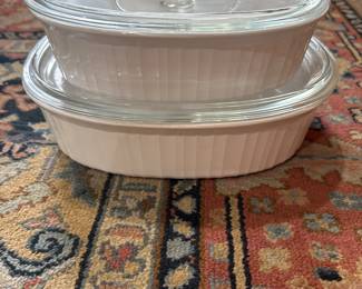 SOLD #138 - Set of two oval Corning Ware w/lids 
