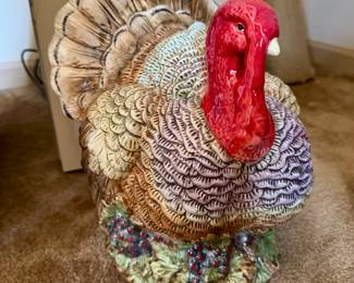 13" Turkey (no chips or cracks!)