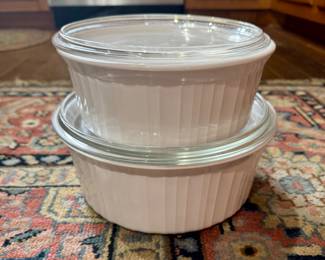#139 - Set of two round Corning Ware w/lids   $12