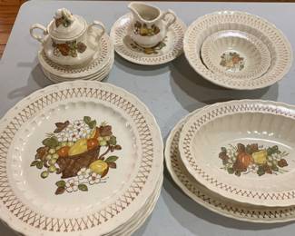 #25 - Metlox Dishes - Vernon Ware - 9 plates/ 1 platter/ 1 round vegetable bowl/ 1 oval vegetable bowl/ 1 berry bowl/ 5 saucers/ 1 cream and sugar set $40