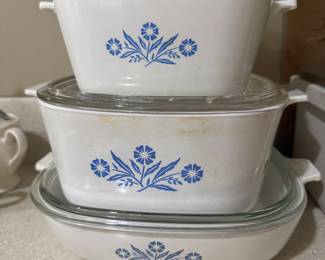 SOLD #137 - 3 piece Corning Ware set w/lids  