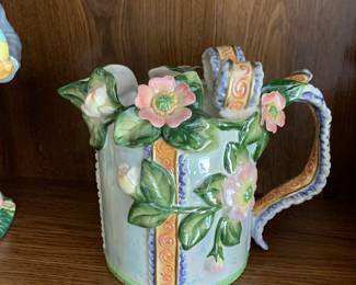 #183 - Floral Teapot -        $8