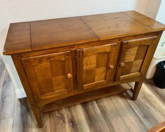 Kitchen cupboard