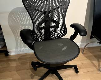 Herman Miller Mirra 1 Ergonomic Desk Chair Great condition with Urethane skate wheels. SMOOTH! $475