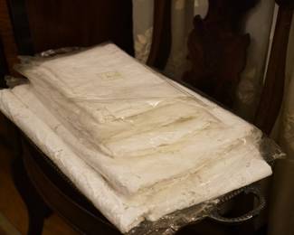 Pristine vintage table linens - 2 oval table cloths to fit the dining room table with place settings and runners
