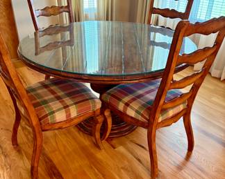 Dining table & 4 chairs