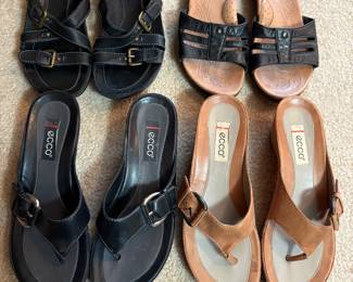 Women’s size 6 sandals