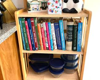Shelf/ cookbooks