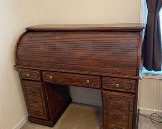 Roll top desk