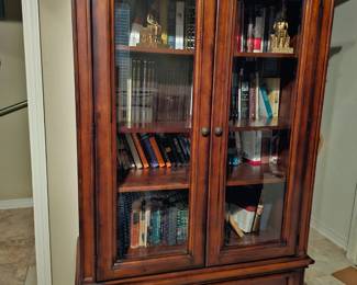 Stylish book shelf