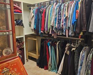 women's clothes in M - XL
